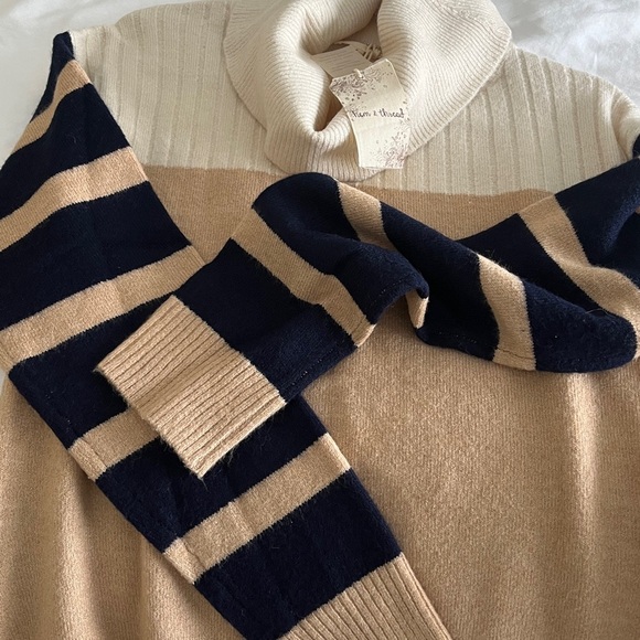 Hem & Thread Sweater - Picture 6 of 10